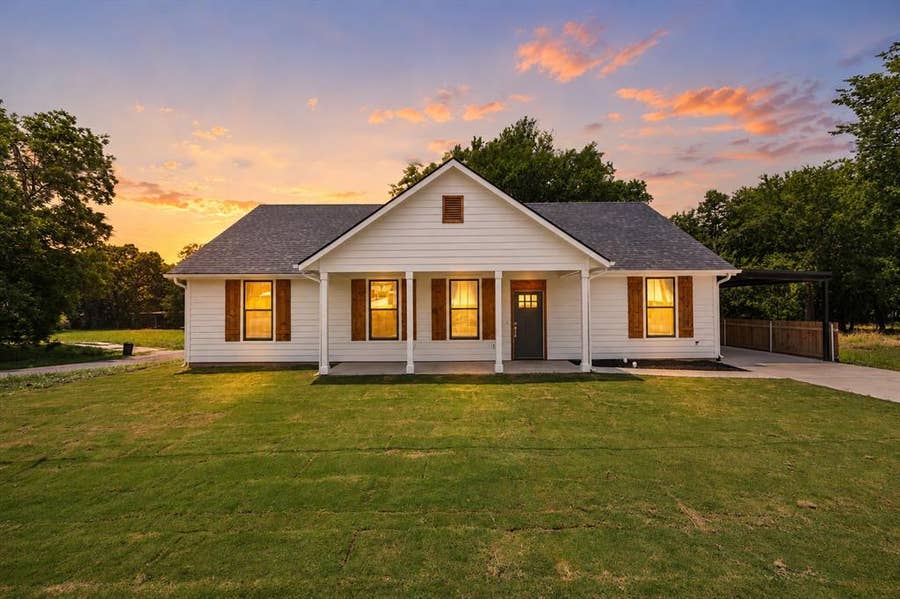 Property photo for 108 S Manson Street, Wolfe City, TX