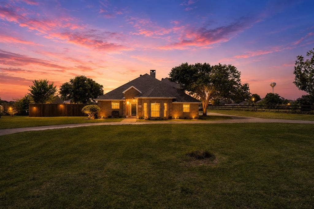 3625 Parker Road, St. Paul, TX 75098 3625 Parker Road, St. Paul, TX 75098