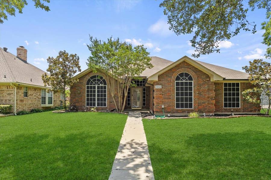 Property photo for 2329 Penrose Drive, Mesquite, TX