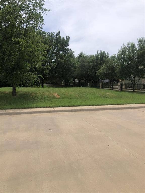 Property photo for 500 Mary Lou Court, Granbury, TX