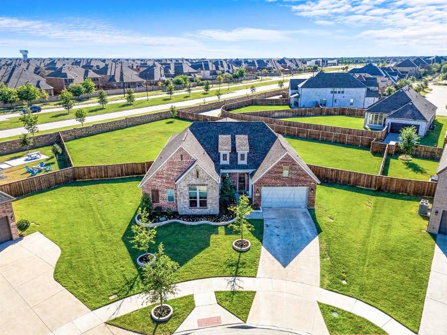 Property photo for 12593 Dawn Shadow Street, Frisco, TX