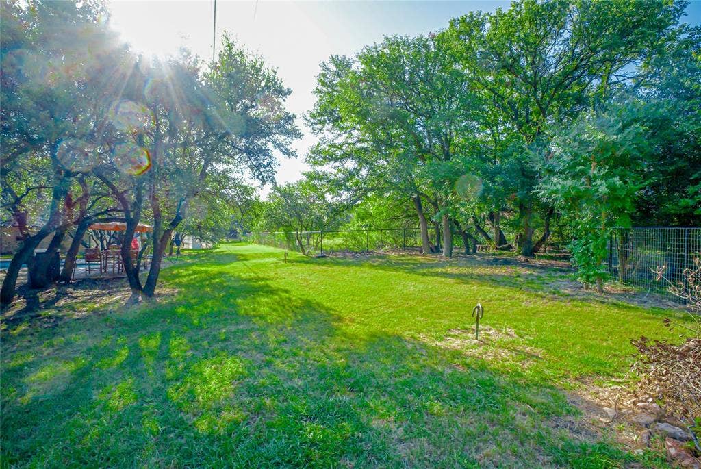 182 Lakeview Drive, Aledo, TX 76008 Back yard area.