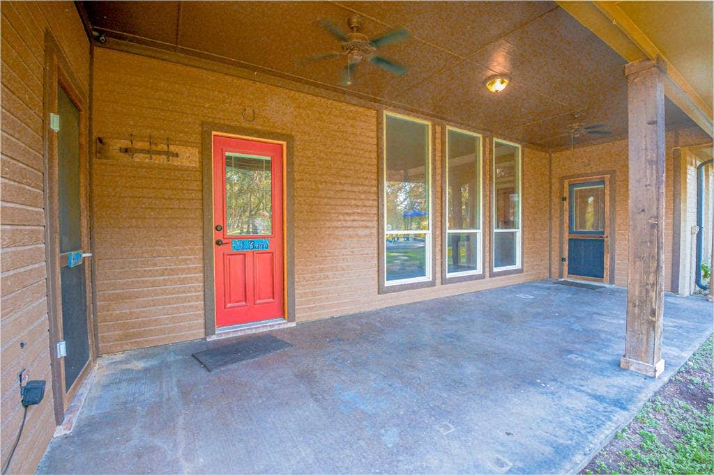 182 Lakeview Drive, Aledo, TX 76008 Covered patio facing south.