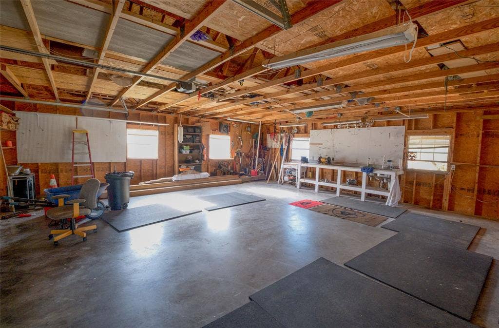 182 Lakeview Drive, Aledo, TX 76008 View inside detached shop building.