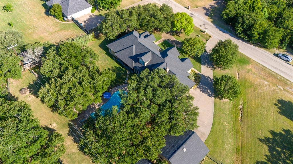 182 Lakeview Drive, Aledo, TX 76008 182 Lakeview Drive, Aledo, TX 76008