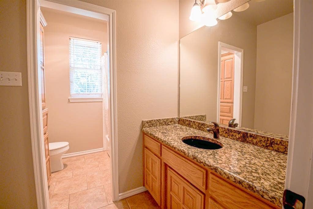 182 Lakeview Drive, Aledo, TX 76008 3rd bathroom.