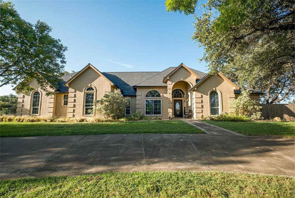 182 Lakeview Drive, Aledo, TX 76008 182 Lakeview Drive, Aledo, TX 76008
