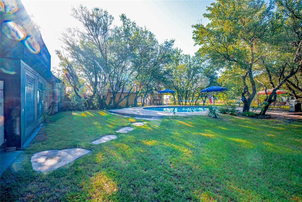 182 Lakeview Drive, Aledo, TX 76008 182 Lakeview Drive, Aledo, TX 76008
