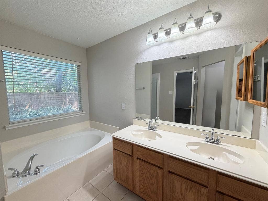 1012 Margaret Drive, McKinney, TX 75071 1012 Margaret Drive, McKinney, TX 75071