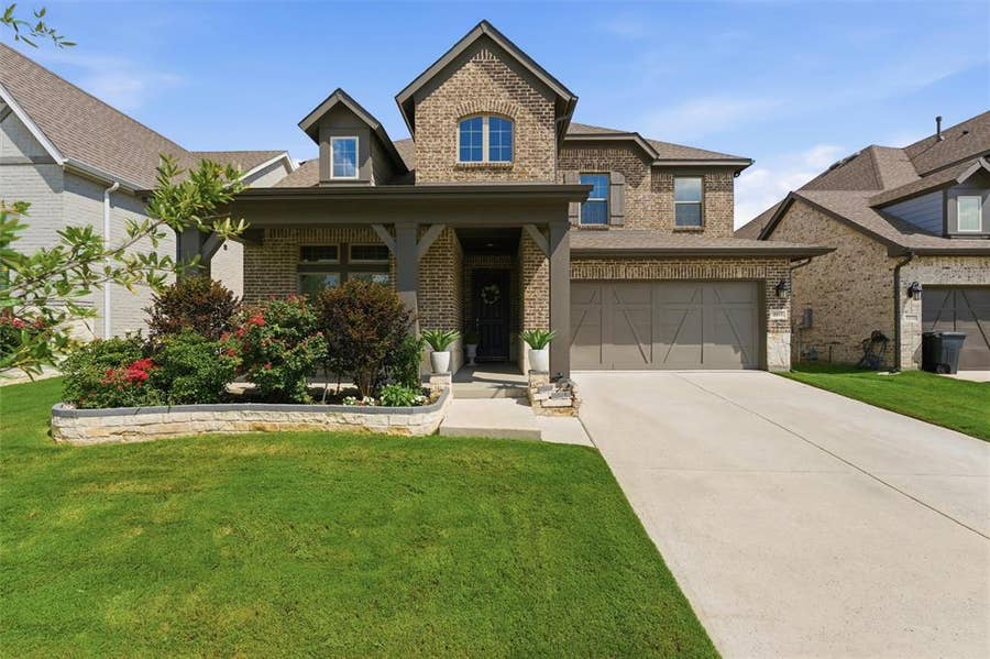 Property photo for 3108 Bluff Creek Drive, Mansfield, TX