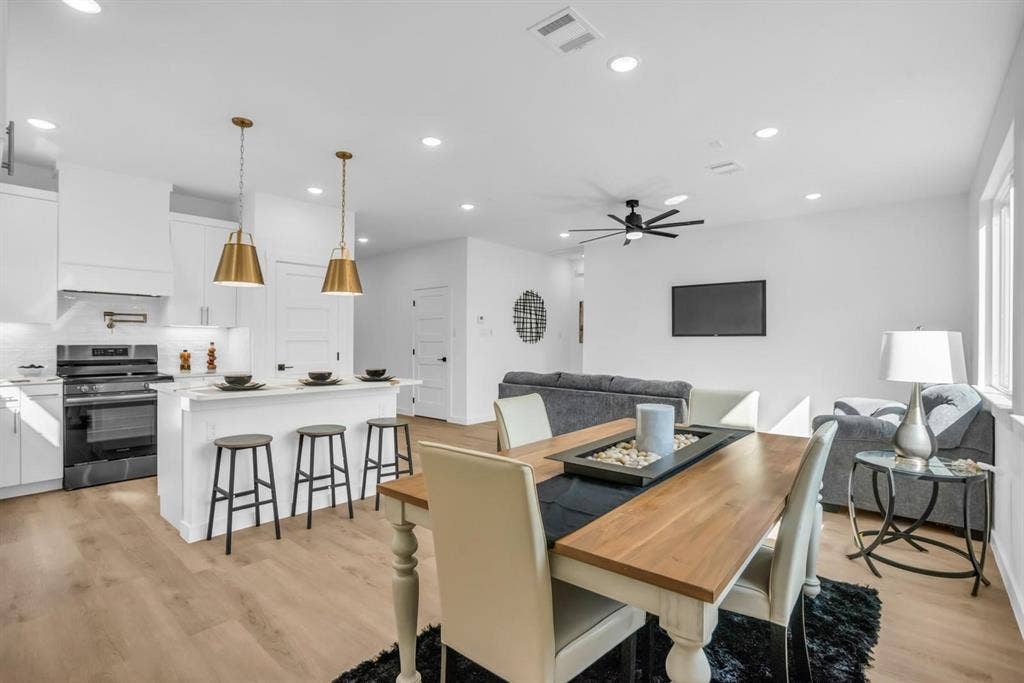 139 Forest Oaks Drive, Gun Barrel City, TX 75156 139 Forest Oaks Drive, Gun Barrel City, TX 75156