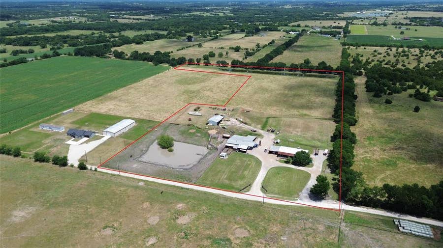 Property photo for 15901 County Road 1030, Blue Ridge, TX