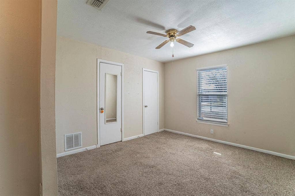 900 Elizabeth Boulevard, Granbury, TX 76048 900 Elizabeth Boulevard, Granbury, TX 76048