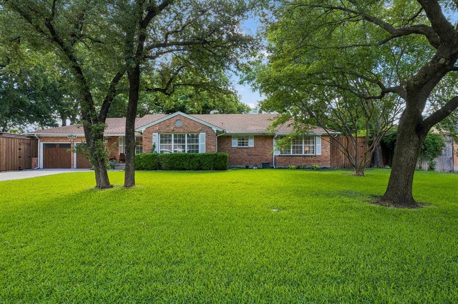 Property photo for 9934 Galway Drive, Dallas, TX