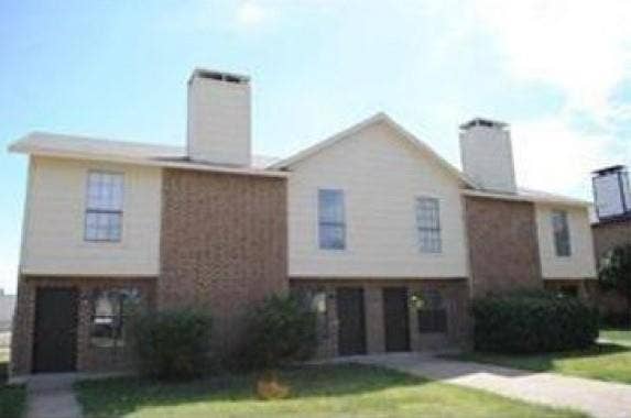 Property photo for 2709 Wimbledon Court, Garland, TX
