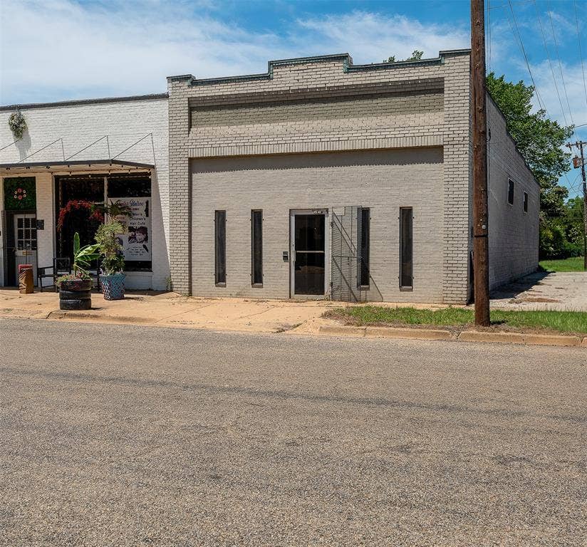 409 N Prairieville Street, Athens, TX 75751 409 N Prairieville Street, Athens, TX 75751