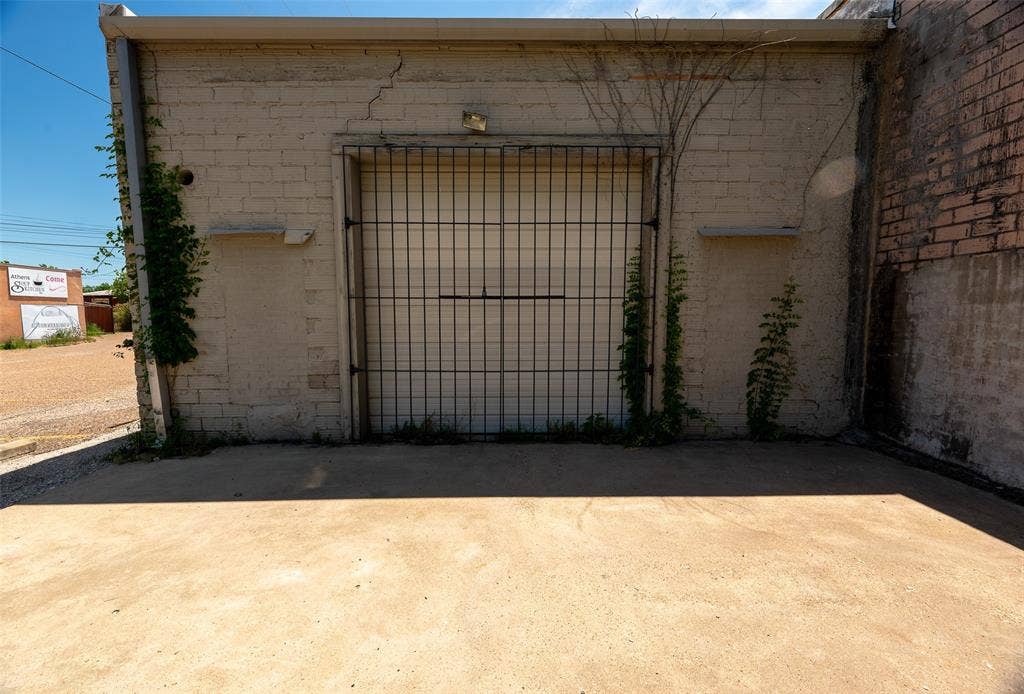 409 N Prairieville Street, Athens, TX 75751 409 N Prairieville Street, Athens, TX 75751