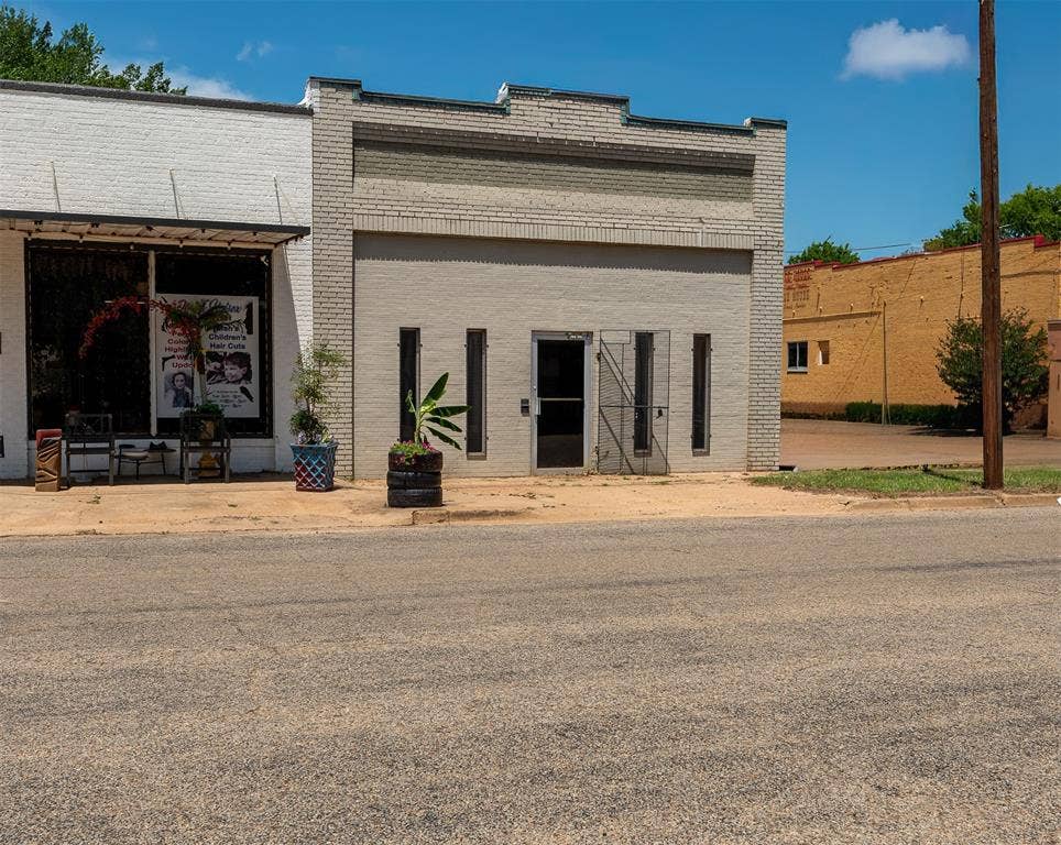409 N Prairieville Street, Athens, TX 75751 409 N Prairieville Street, Athens, TX 75751