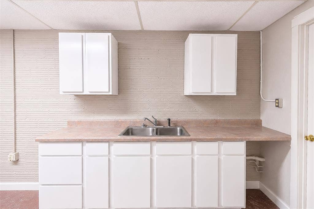 409 N Prairieville Street, Athens, TX 75751 409 N Prairieville Street, Athens, TX 75751