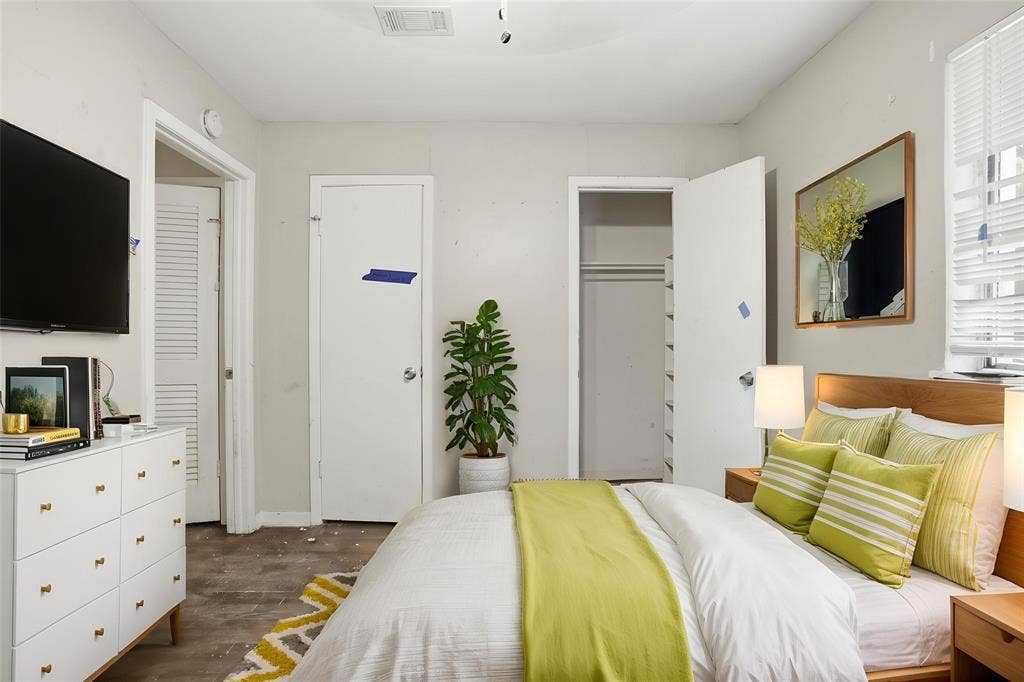 1029 Usher Street, Benbrook, TX 76126 1029 Usher Street, Benbrook, TX 76126
