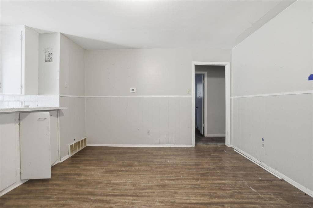 1029 Usher Street, Benbrook, TX 76126 1029 Usher Street, Benbrook, TX 76126