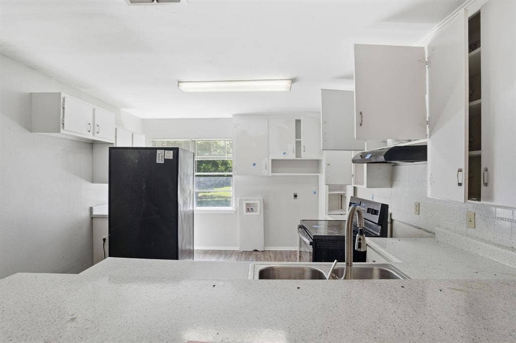1029 Usher Street, Benbrook, TX 76126 1029 Usher Street, Benbrook, TX 76126