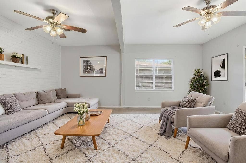 1029 Usher Street, Benbrook, TX 76126 1029 Usher Street, Benbrook, TX 76126