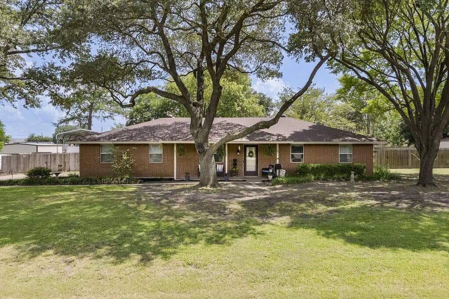 Property photo for 109 Spring Hill Road, Red Oak, TX