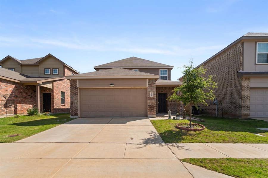 Property photo for 3606 Kings Drive, Ennis, TX