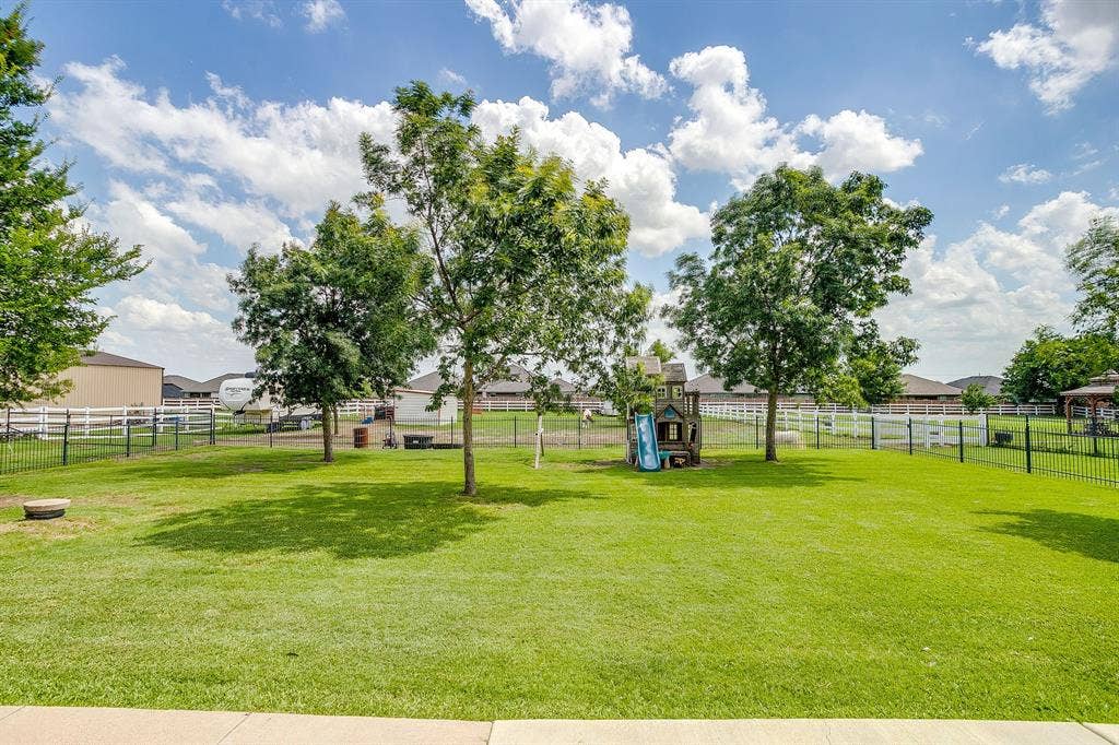 709 Lonesome Prairie Trail, Haslet, TX 76052