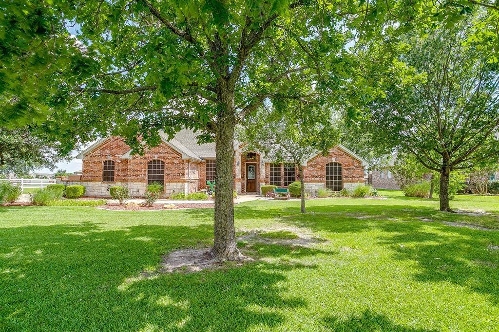 709 Lonesome Prairie Trail, Haslet, TX 76052