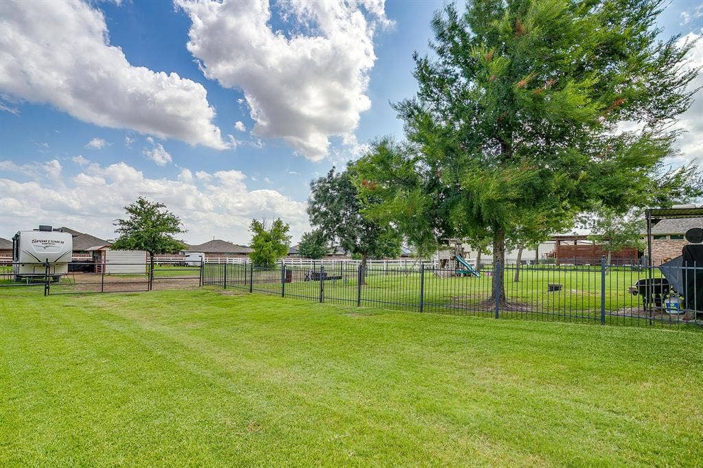 709 Lonesome Prairie Trail, Haslet, TX 76052