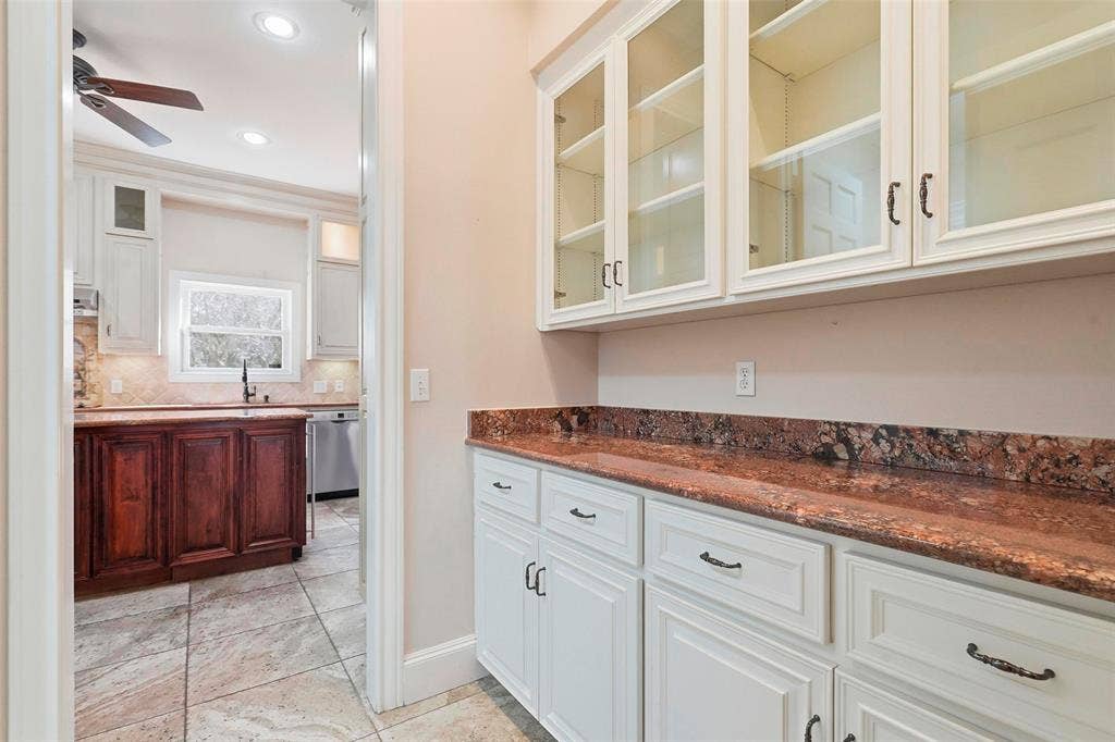 5949 River Bend Drive, Benbrook, TX 76132 Butler's Pantry