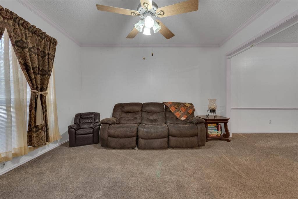 4622 Devonshire Drive, Grand Prairie, TX 75052 4622 Devonshire Drive, Grand Prairie, TX 75052