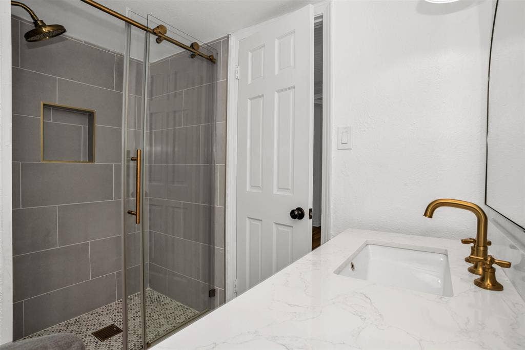 1403 Harpole Road E, Argyle, TX 76226