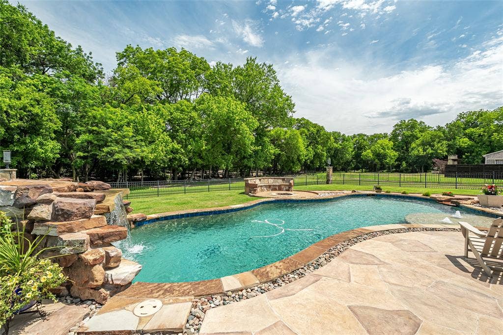 1615 Sara Cove, Lucas, TX 75002 rock water fountain