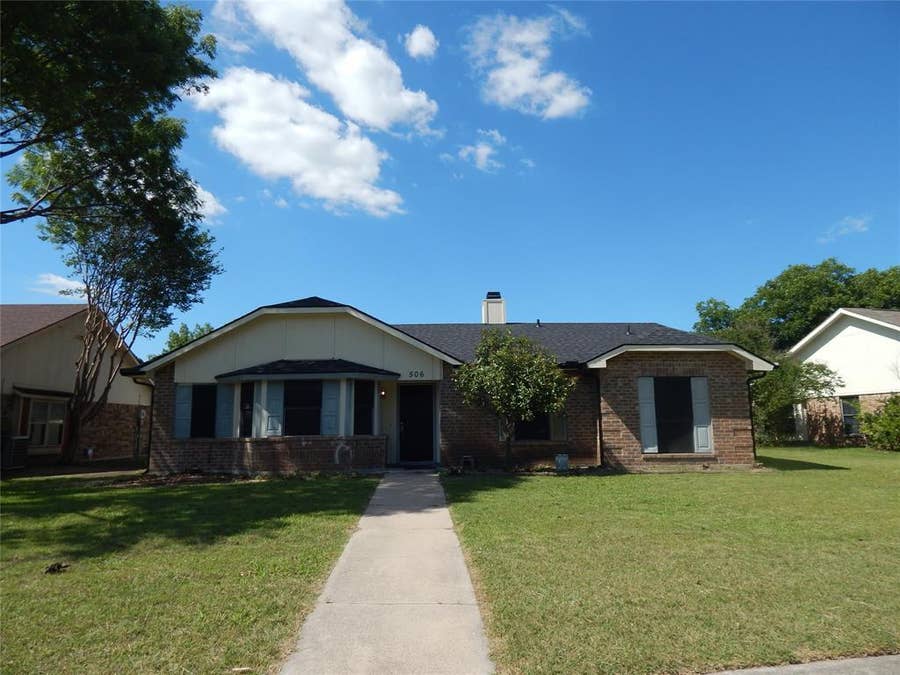 Property photo for 506 Redwood Drive, Grand Prairie, TX