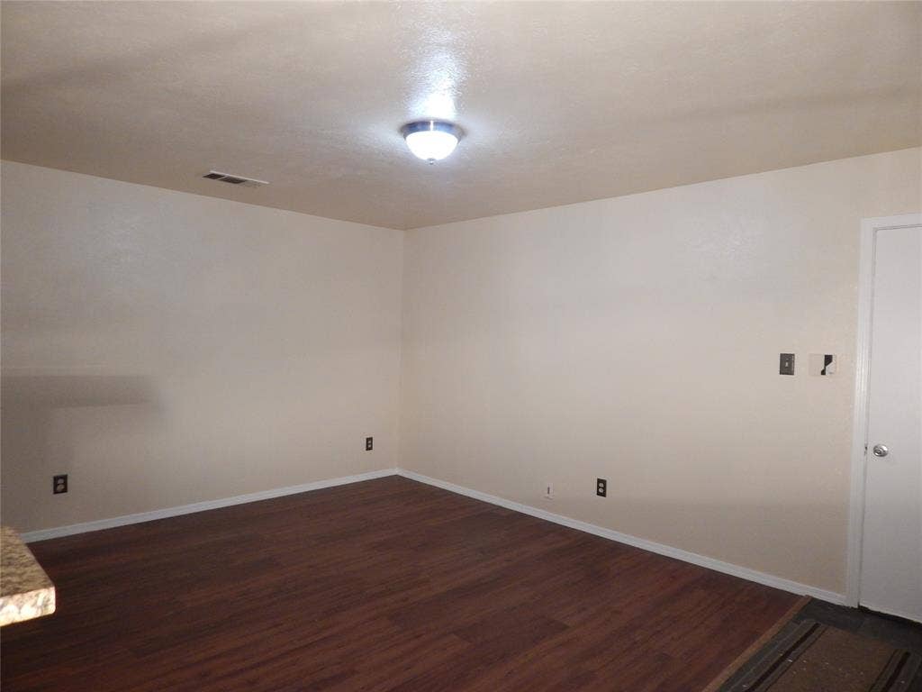 506 Redwood Drive, Grand Prairie, TX 75052 506 Redwood Drive, Grand Prairie, TX 75052