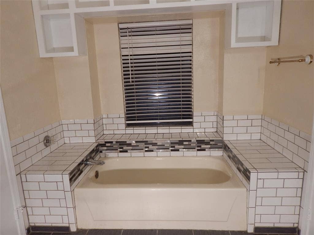 506 Redwood Drive, Grand Prairie, TX 75052 506 Redwood Drive, Grand Prairie, TX 75052