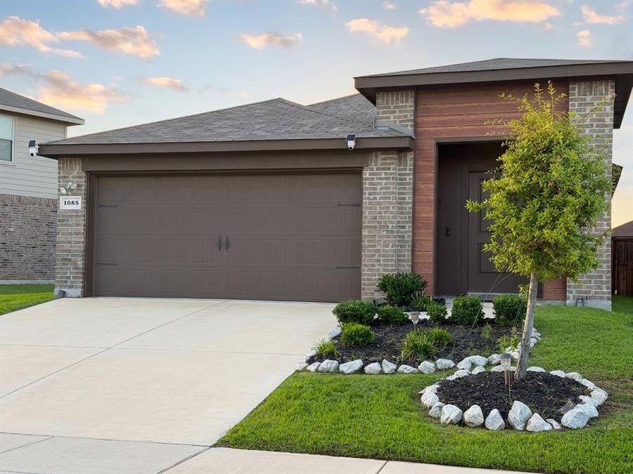 Property photo for 1085 Old Oaks Drive, Forney, TX