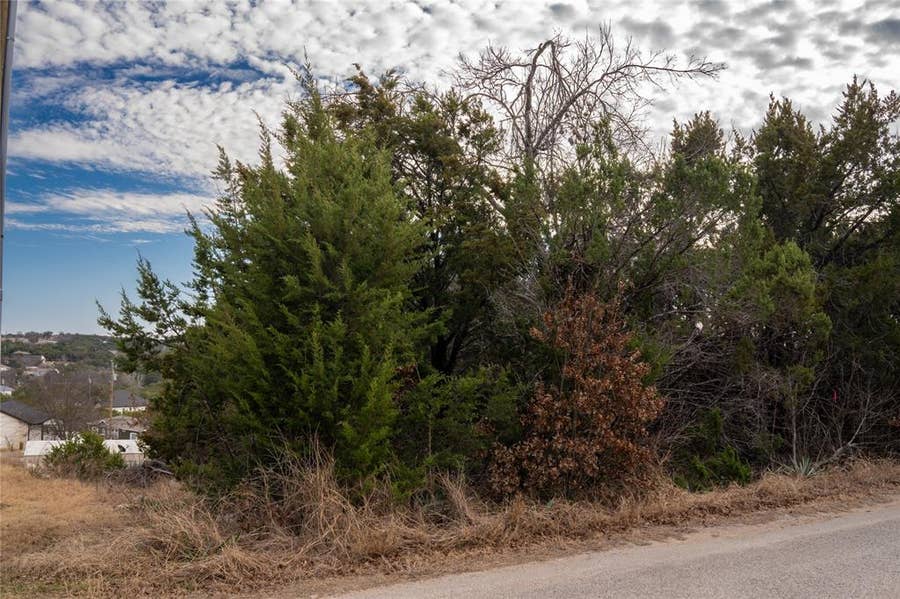Property photo for 917 Bobcat Trail, Granbury, TX