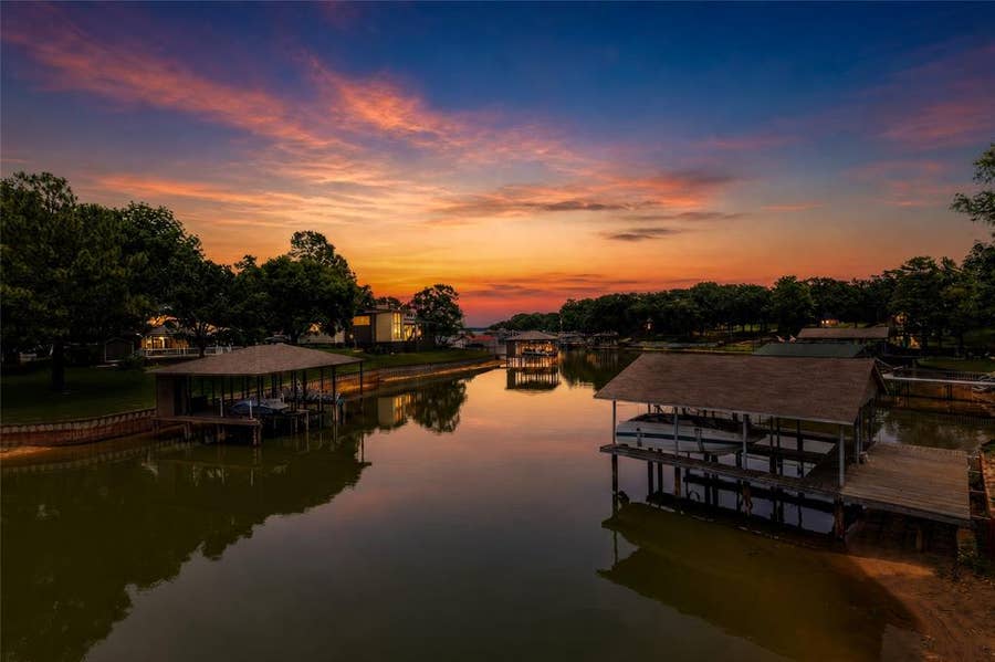 Property photo for 313 Sundown Trail, Tool, TX