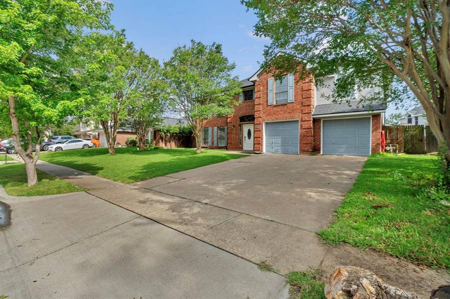 Property photo for 326 Baldwin Street, Grand Prairie, TX