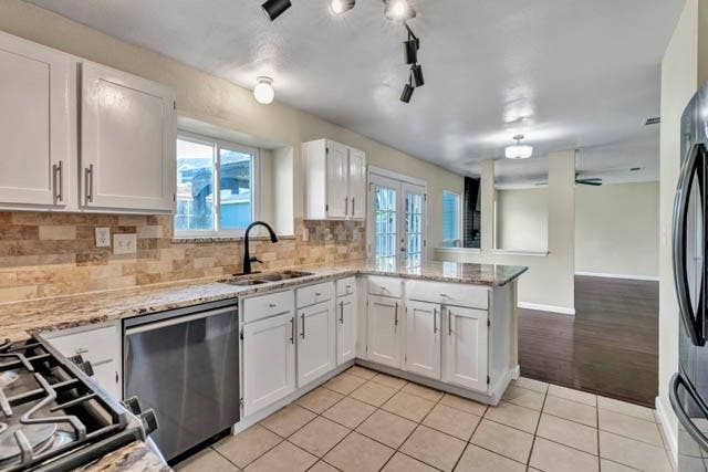 326 Baldwin Street, Grand Prairie, TX 75052 326 Baldwin Street, Grand Prairie, TX 75052