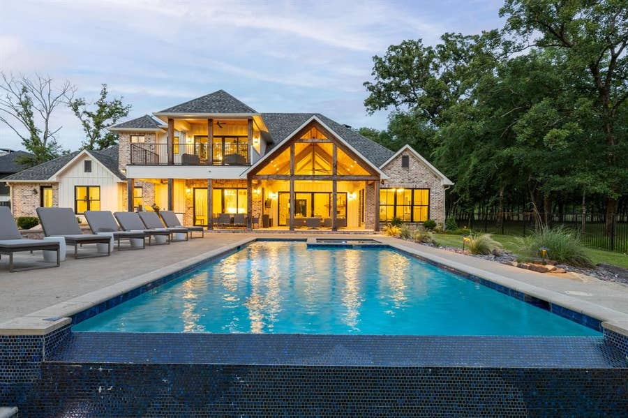 Property photo for 201 Sandpiper Drive, Mabank, TX