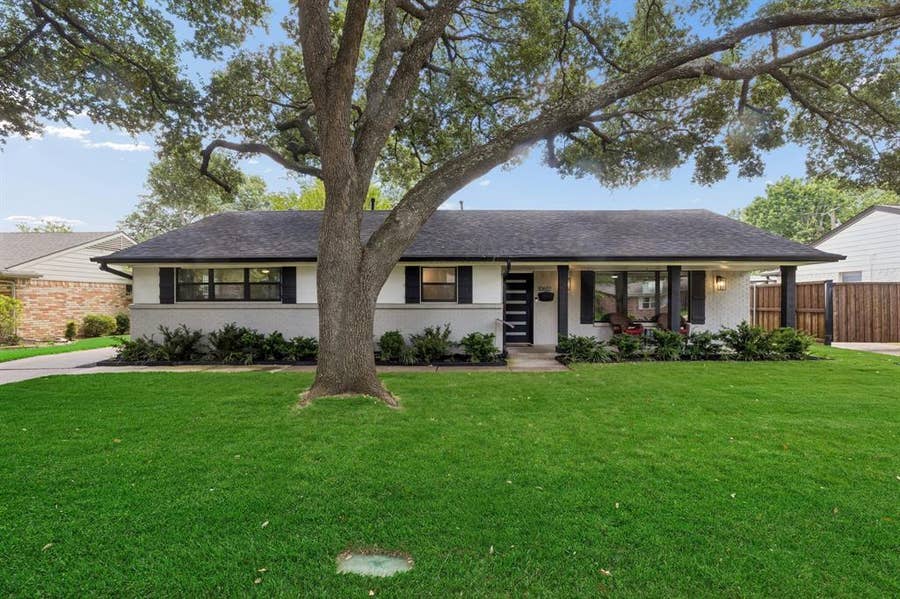 Property photo for 10612 Estate Lane, Dallas, TX