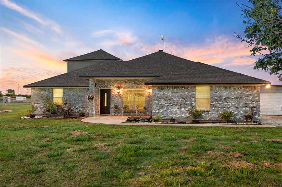 Property photo for 5330 Leroy Parkway, West, TX