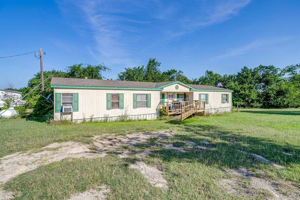 127 Lelon Lane, Springtown, TX 76082 127 Lelon Lane, Springtown, TX 76082