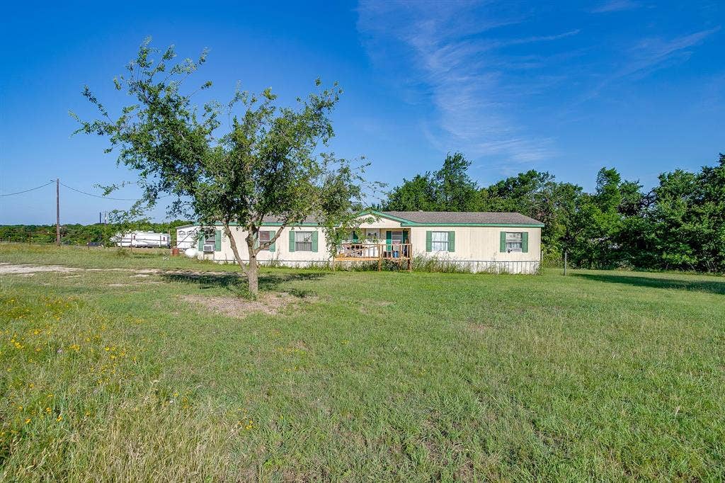 127 Lelon Lane, Springtown, TX 76082 127 Lelon Lane, Springtown, TX 76082