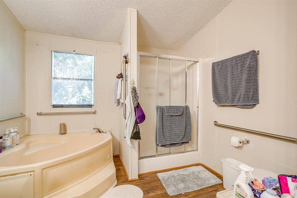 127 Lelon Lane, Springtown, TX 76082 127 Lelon Lane, Springtown, TX 76082